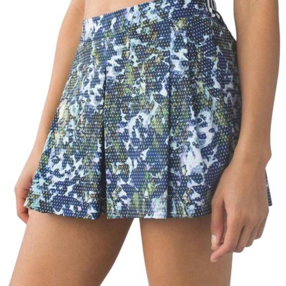 Lululemon skirt shorts size 10